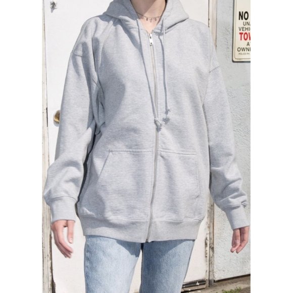 NEW BRANDY MELVILLE GREY OVERSIZED CHRISTY - Picture 1 of 1
